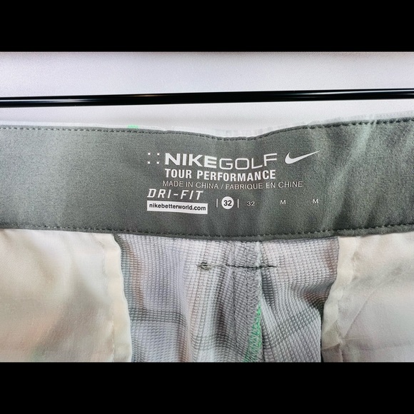 NIKE GOLF TOUR PERFORMANCE DRI-FIT SZ 32 PLAID ATHLETIC SHORTS - Picture 7 of 7